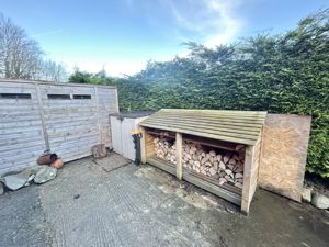 Photo 21- click for photo gallery